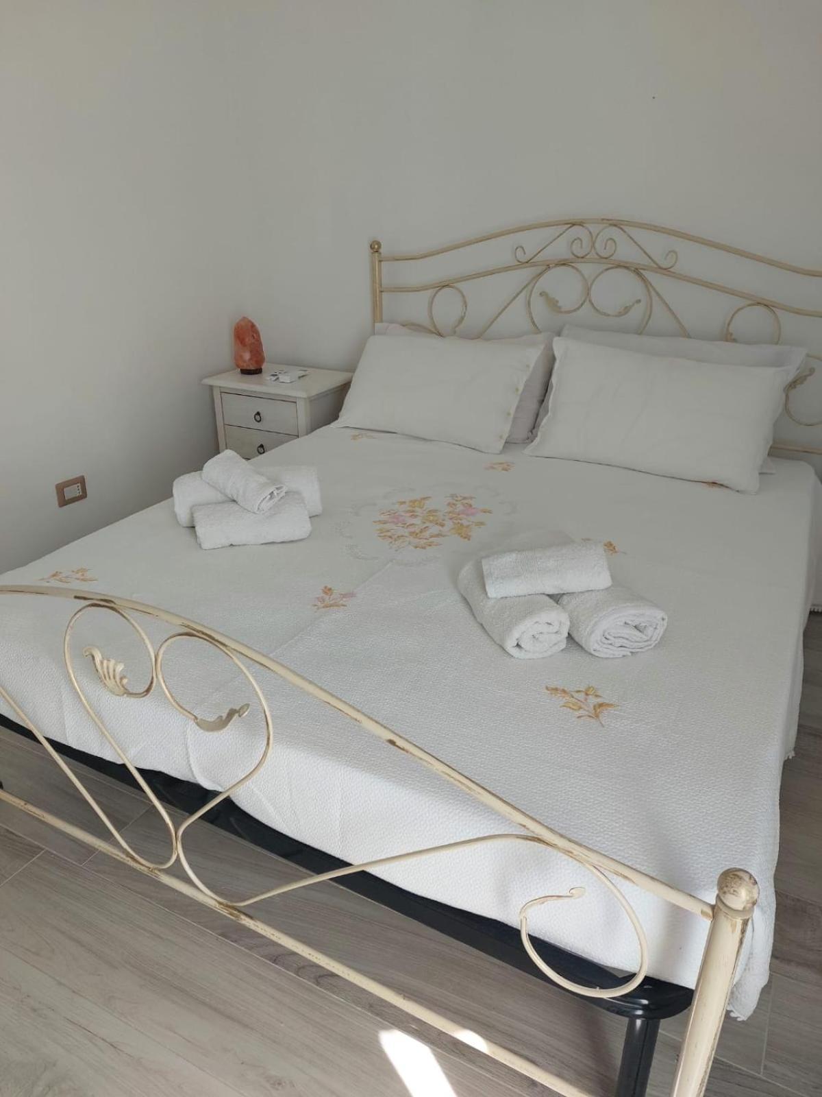 La Terrazza Di Rosalba Bed and Breakfast Monopoli Eksteriør billede